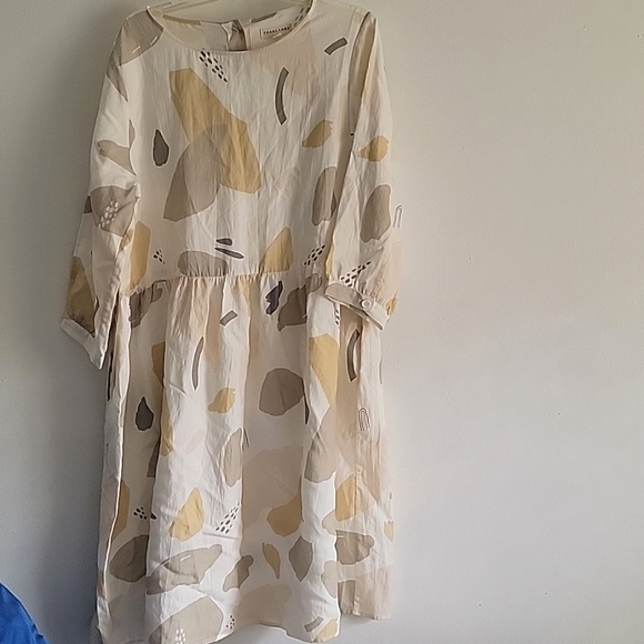 New Tradlands Nova Dress Caroline Print Cotton but looks Linen - Picture 2 of 9